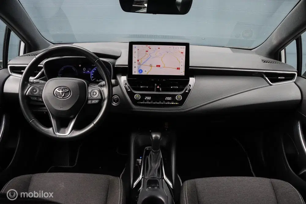 Toyota Corolla Hybrid Business uit 2024, foto 3