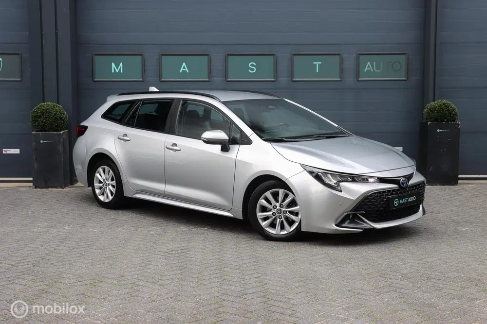 Toyota Corolla Hybrid Business uit 2024, foto 4