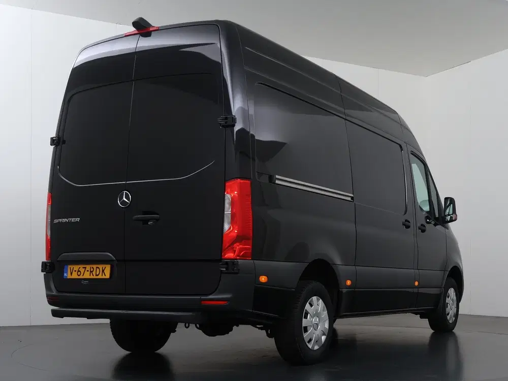 Mercedes-Benz Sprinter 317 CDI L2 H2 uit 2023, foto 2