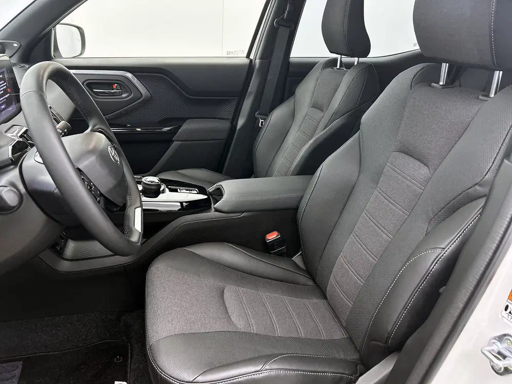 Toyota Urban Cruiser Executive 61 kWh uit 2026, foto 7