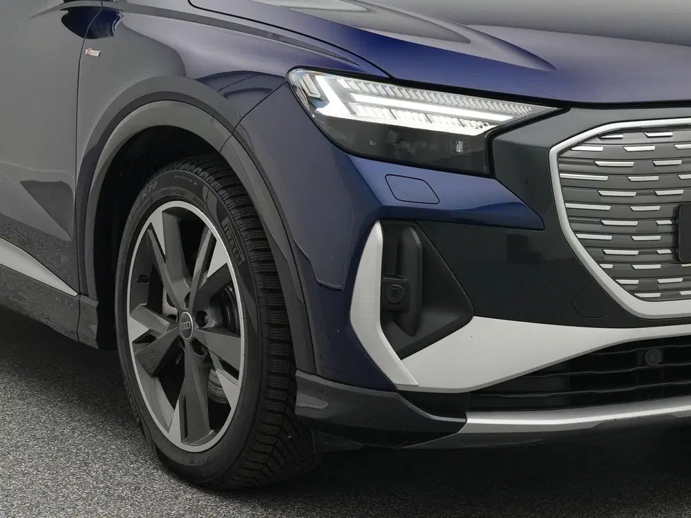 Audi Q4 e-tron S-line uit 2024, foto 15