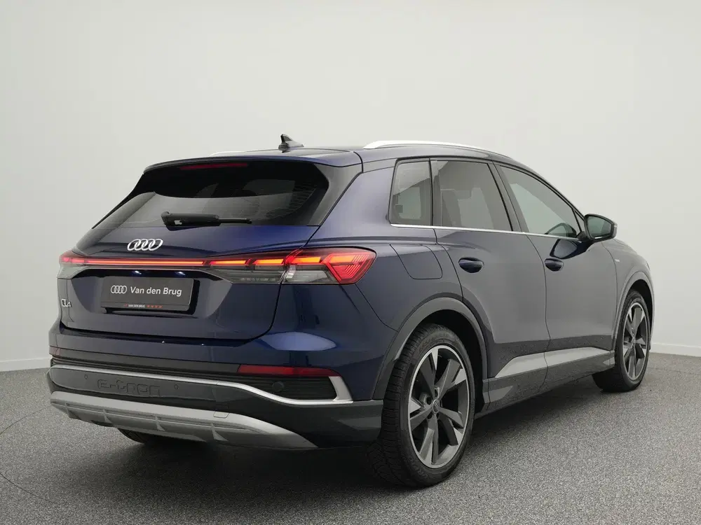 Audi Q4 e-tron S-line uit 2024, foto 2