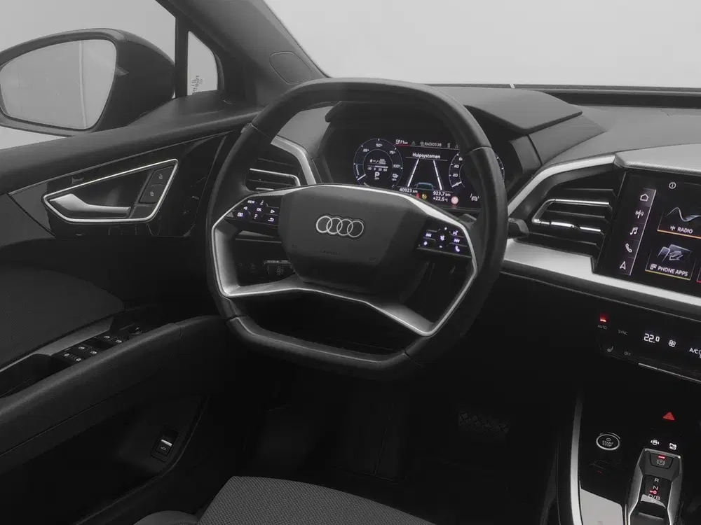 Audi Q4 e-tron S-line uit 2024, foto 8