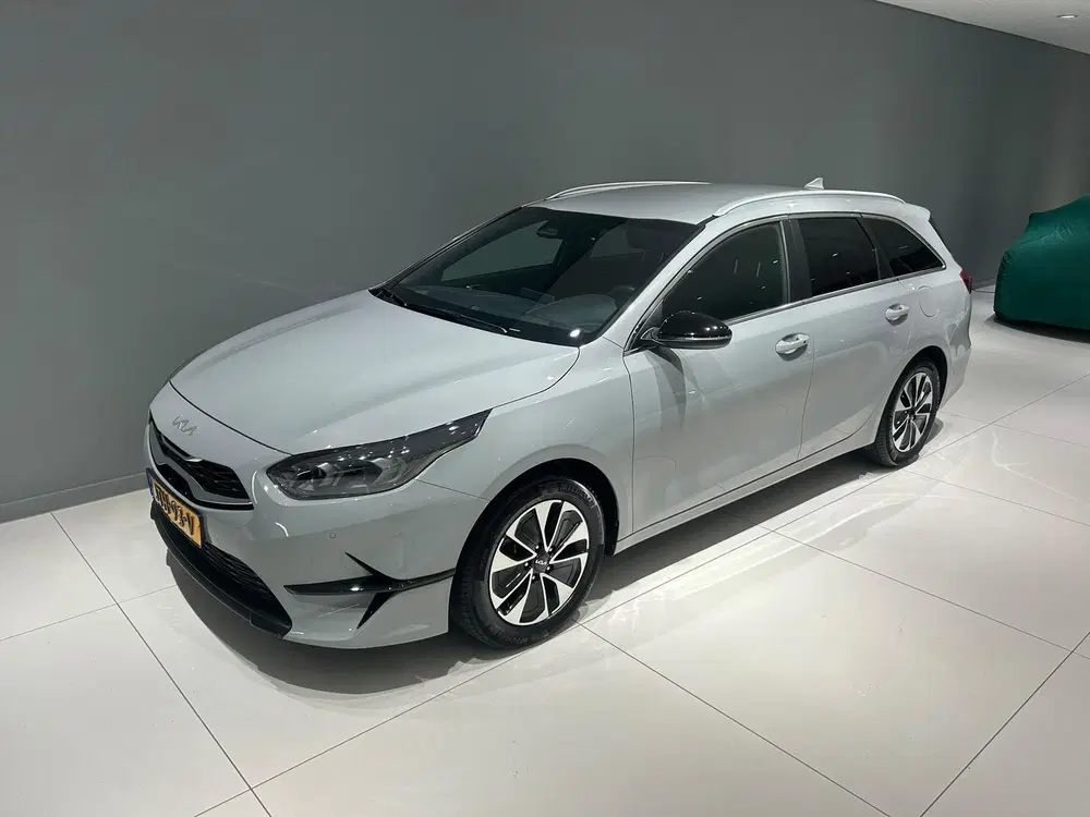 Kia Ceed 1.0 T-GDi 100pk Design Edition Navi uit 2026, foto 2