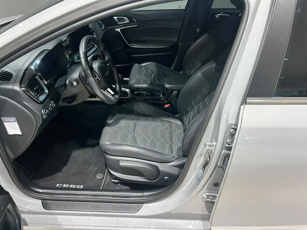 Kia Ceed 1.0 T-GDi 100pk Design Edition Navi uit 2026, foto 7