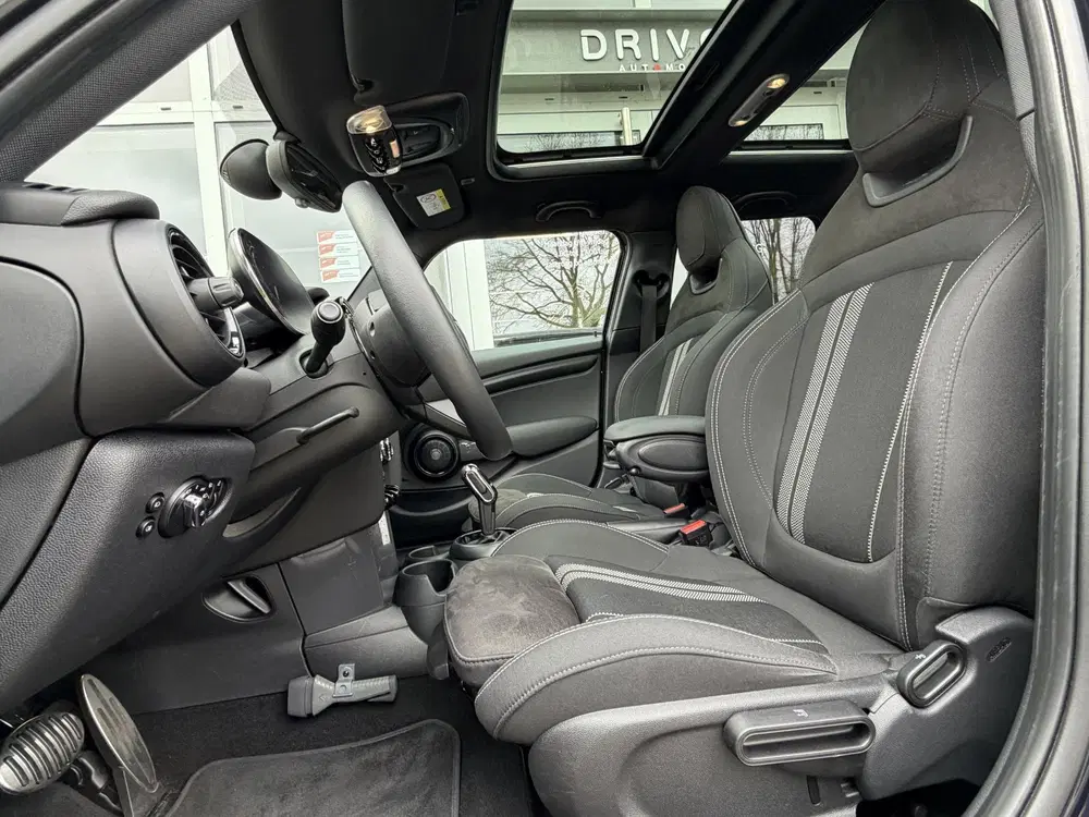 Mini Cooper 1.5 Cooper Dalston Edition JCW uit 2021, foto 9