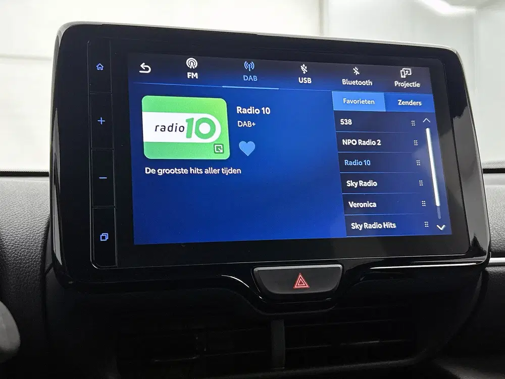 Toyota Yaris Cross 1.5 Hybrid First Edition uit 2022, foto 7