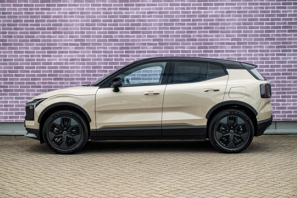 Volvo EX30 P5 Long Range Plus Europa 69 kWh uit 2026, foto 4