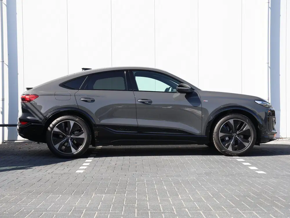 Audi Q6 e-tron S edition performance 100 kWh uit 2025, foto 2