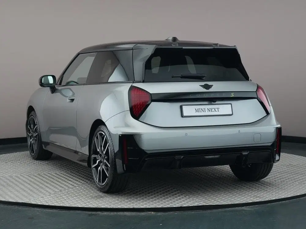 Mini Hatchback Cooper SE uit 2025, foto 12