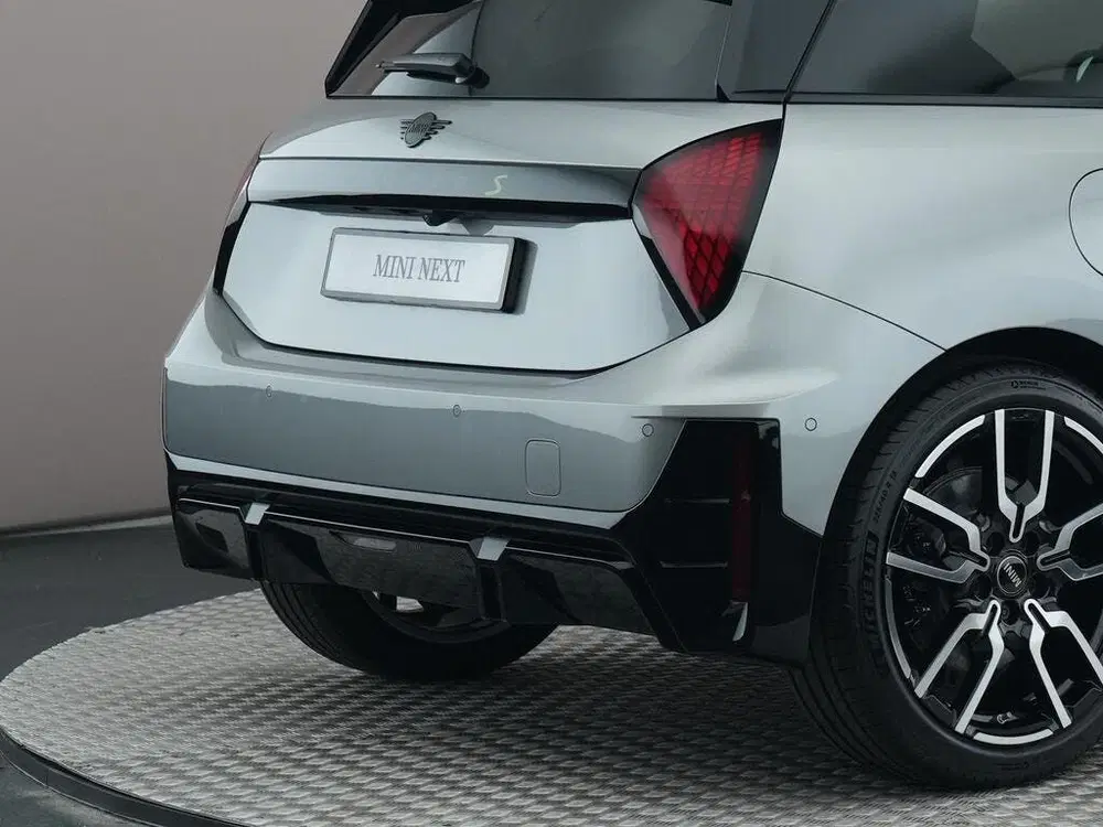 Mini Hatchback Cooper SE uit 2025, foto 14