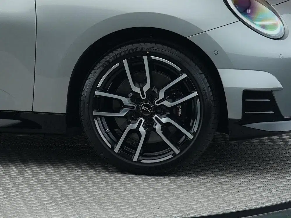 Mini Hatchback Cooper SE uit 2025, foto 7