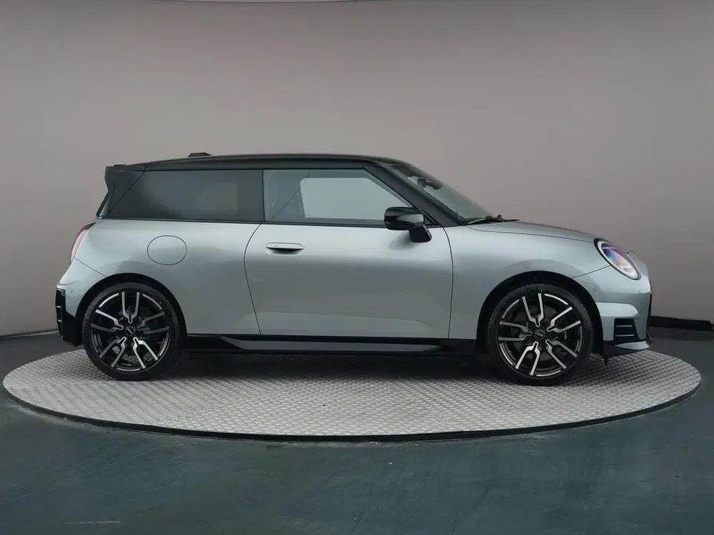 Mini Hatchback Cooper SE uit 2025, foto 9