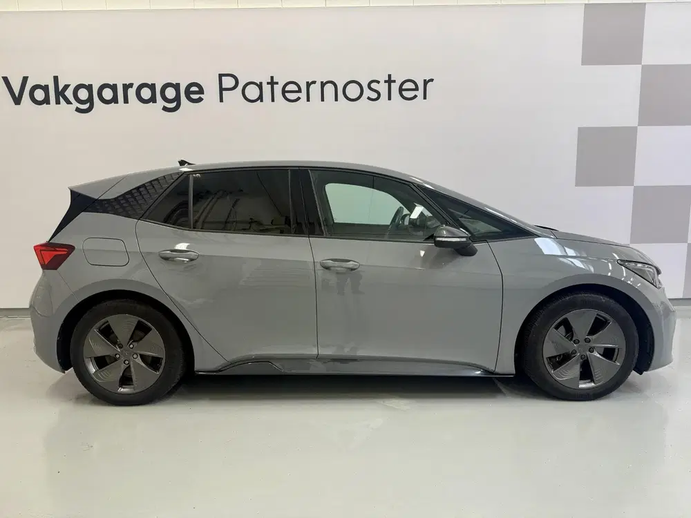 Cupra Born Essential 62 kWh SOH 96% Carplay uit 2024, foto 2