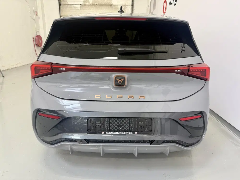 Cupra Born Essential 62 kWh SOH 96% Carplay uit 2024, foto 8
