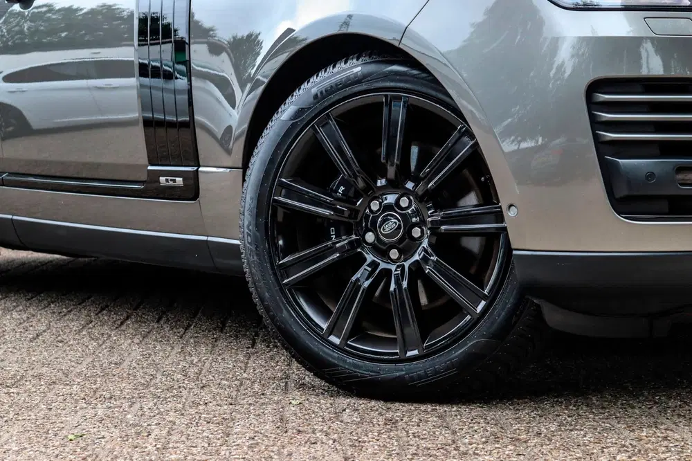 Land Rover Range Rover 2.0 P400e LWB BTW TREKHAAK 360 NAP uit 2019, foto 6