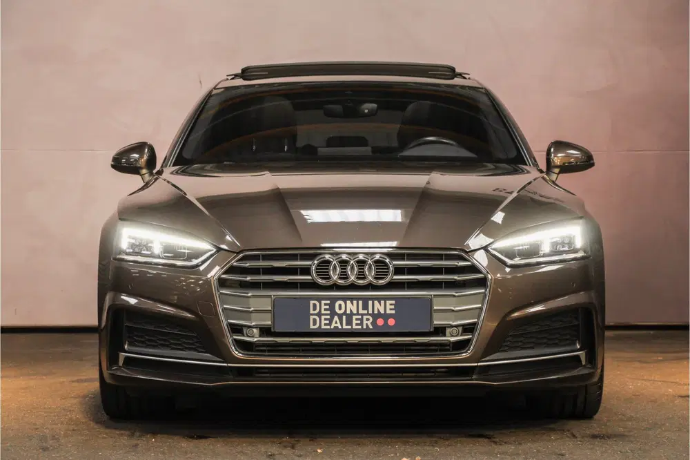 Audi A5 35 TFSI S-line Edition uit 2019, foto 2