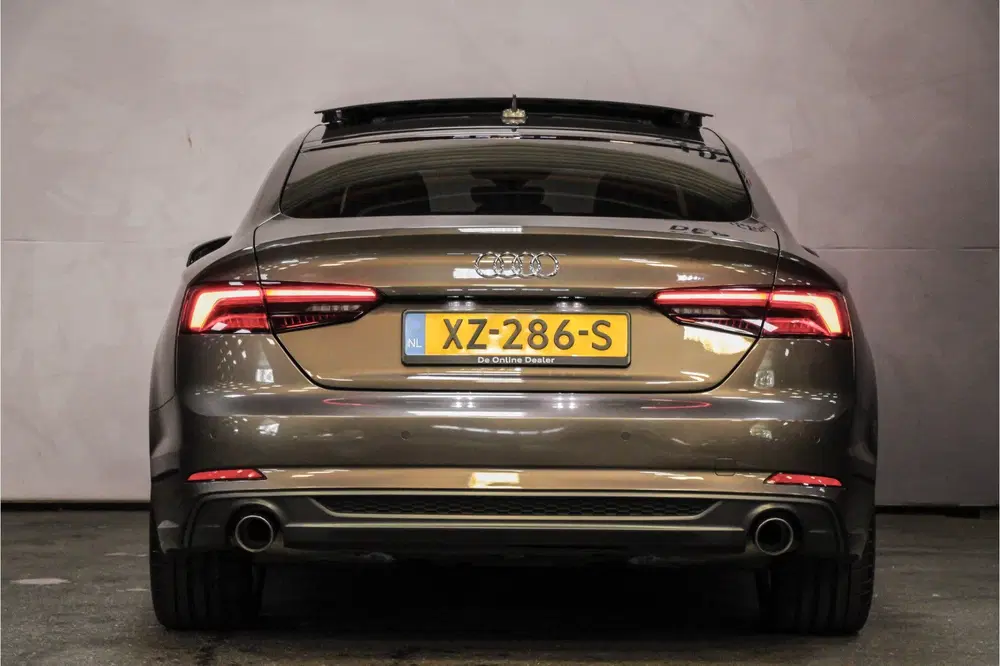 Audi A5 35 TFSI S-line Edition uit 2019, foto 5