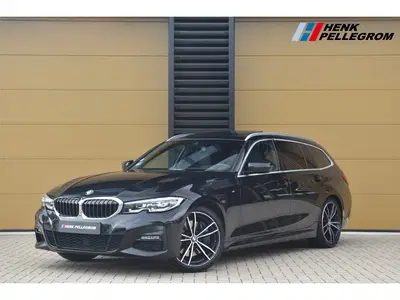 BMW 3-serie 3 Serie Touring 330i High Exe * M-Sport * uit 2020