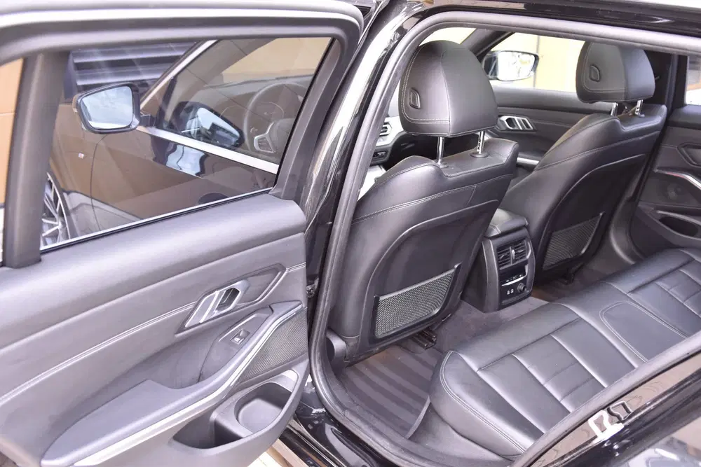 BMW 3-serie 3 Serie Touring 330i High Exe * M-Sport * uit 2020, foto 12