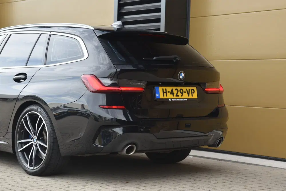 BMW 3-serie 3 Serie Touring 330i High Exe * M-Sport * uit 2020, foto 7
