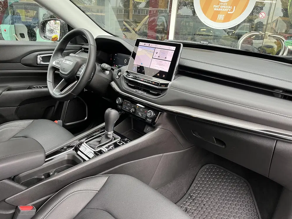 Jeep Compass 4xe 240 Plug-in Hybrid Electric Summit uit 2025, foto 5