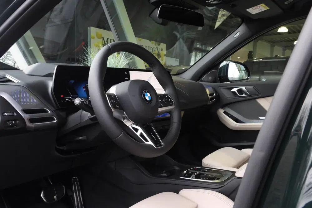 BMW 1-serie 120 High Executive M Sport Automaat uit 2026, foto 12