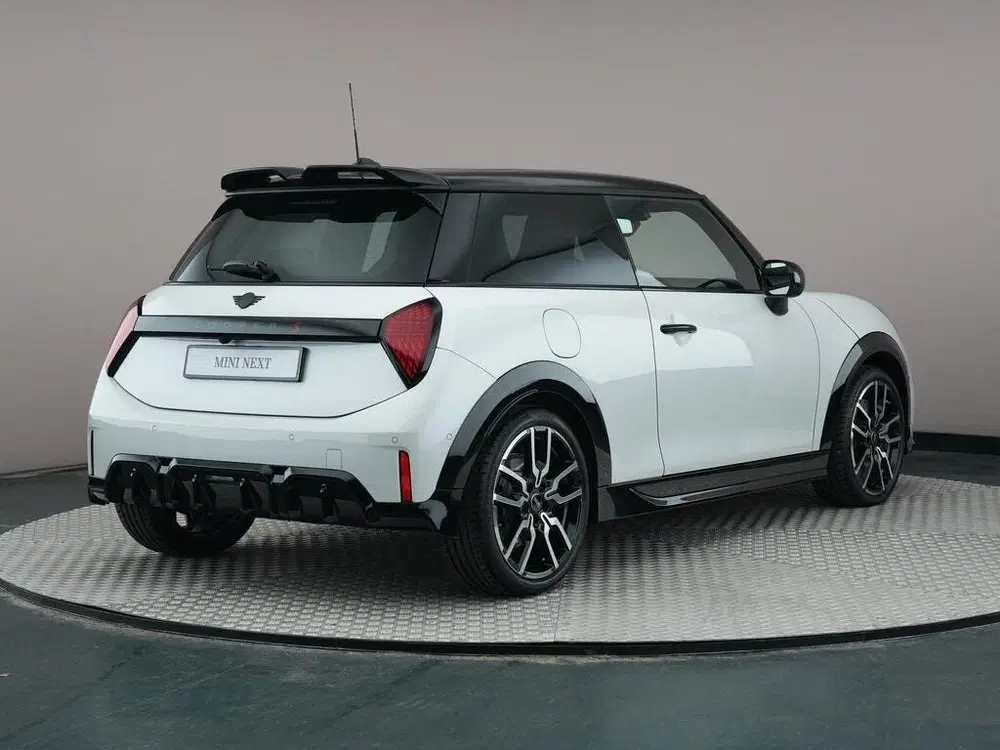 Mini Hatchback Cooper S Automaat uit 2026, foto 2