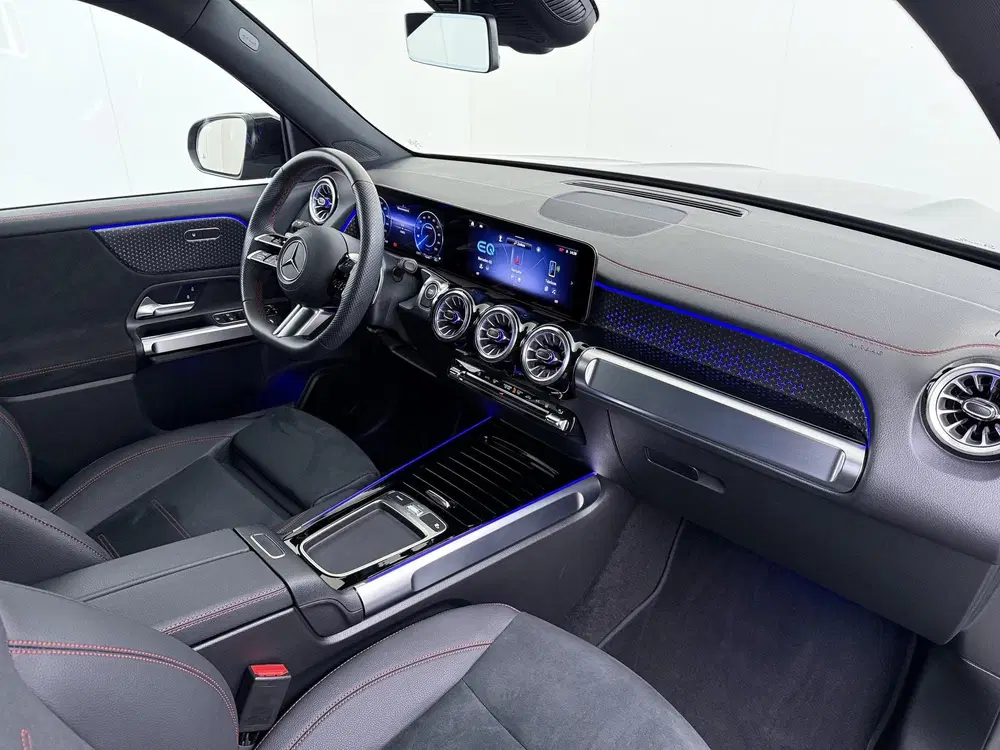 Mercedes-Benz EQB 250+ Business Solution AMG uit 2025, foto 11