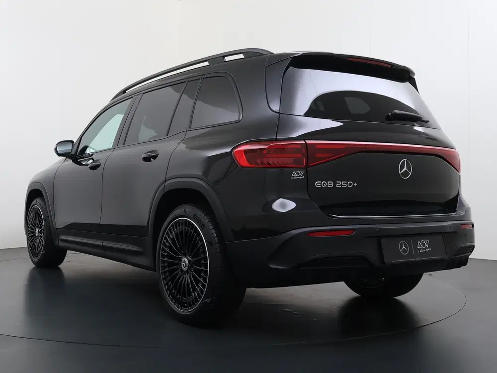 Mercedes-Benz EQB 250+ Business Solution AMG uit 2025, foto 5