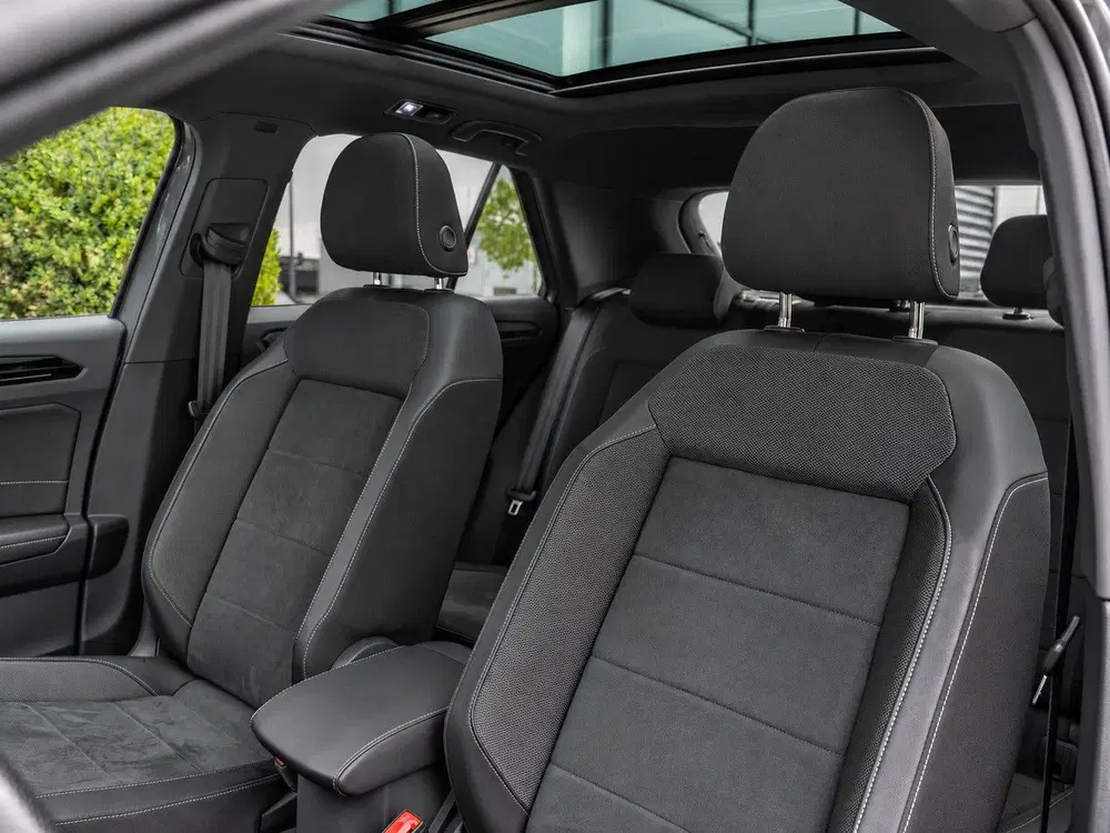 Volkswagen T-Roc 1.5 TSI R-Line uit 2022, foto 13