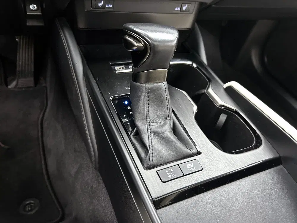 Lexus ES 300h Business Line uit 2023, foto 12