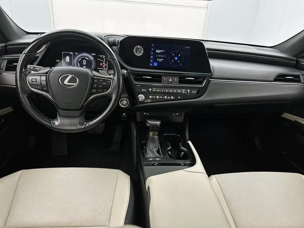 Lexus ES 300h Business Line uit 2023, foto 5