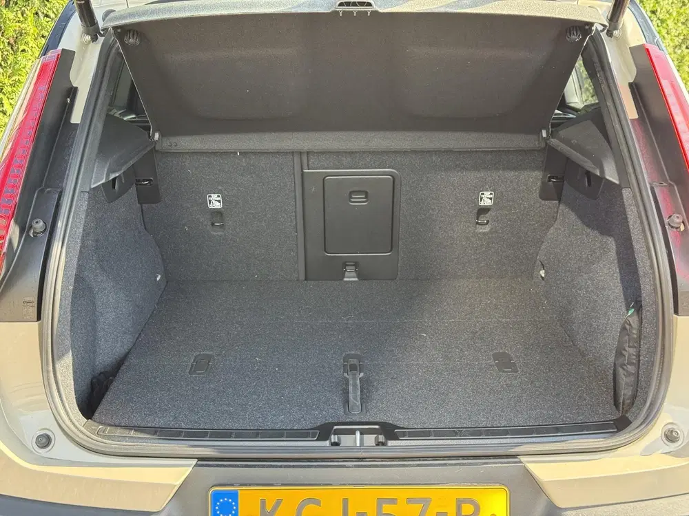 Volvo EX40 Single Motor Extended Range Plus Europa uit 2026, foto 7