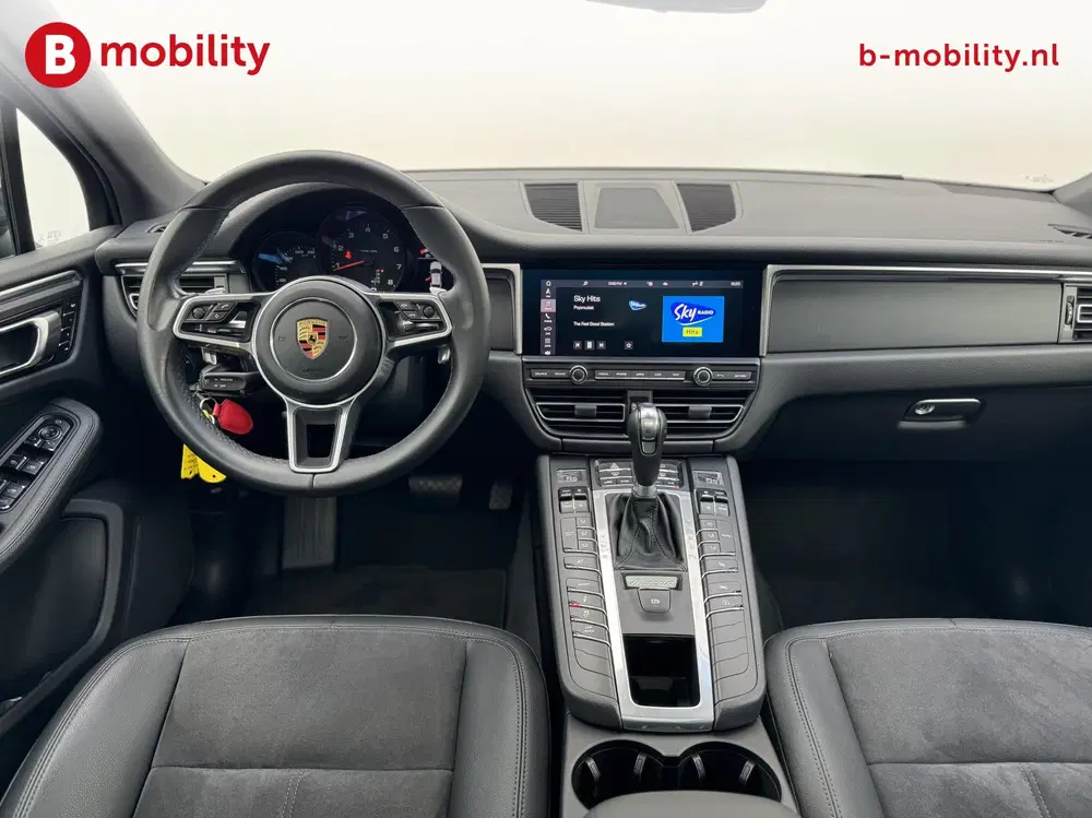 Porsche Macan 2.0 T Panoramadak Memory Pakket Trekhaak 2 uit 2021, foto 10
