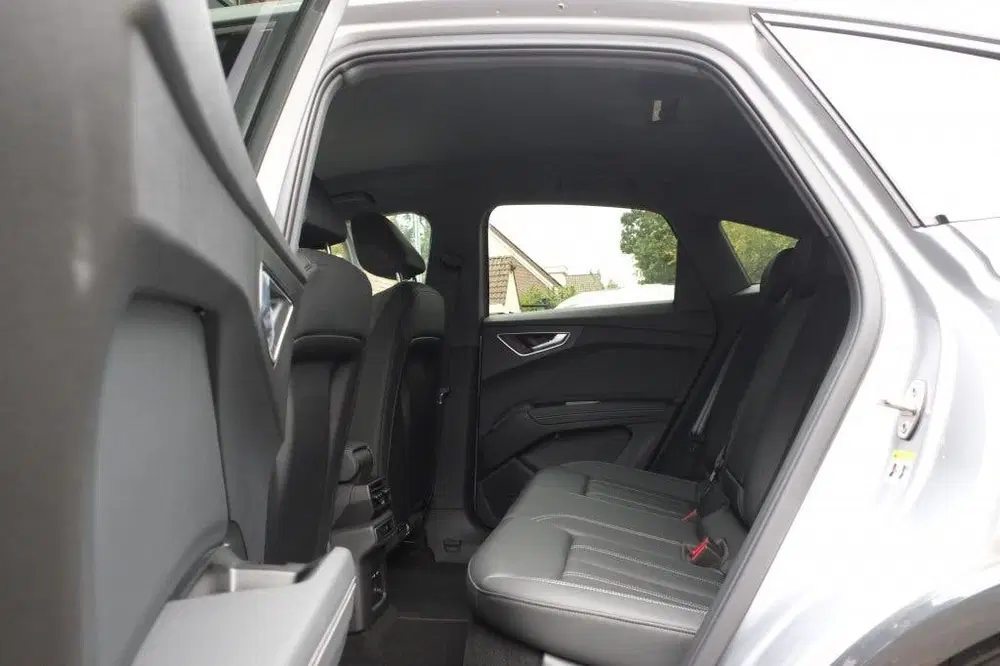 Audi Q4 e-tron 45 S-Line uit 2026, foto 7