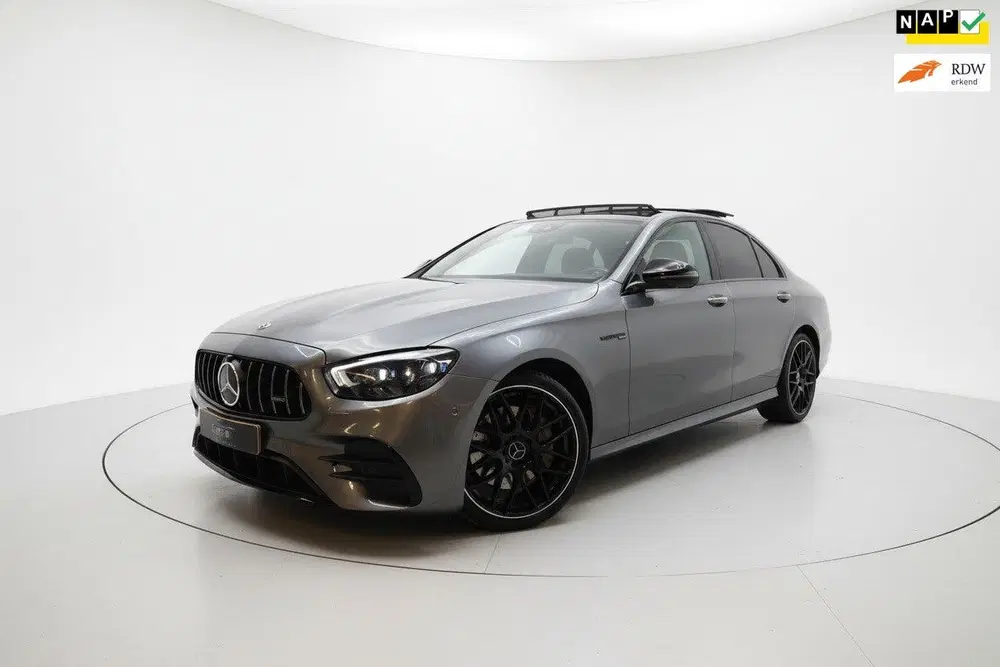 Mercedes-Benz E-Klasse 200 AMG NIGHT PANO SFEER 360 LEER uit 2021