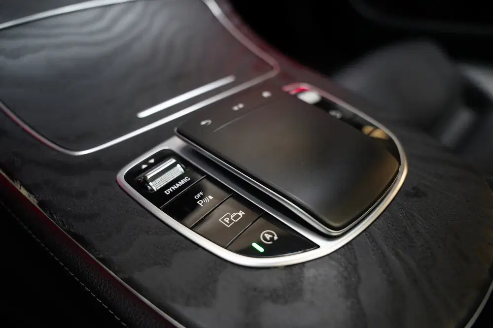 Mercedes-Benz E-Klasse 200 AMG NIGHT PANO SFEER 360 LEER uit 2021, foto 15