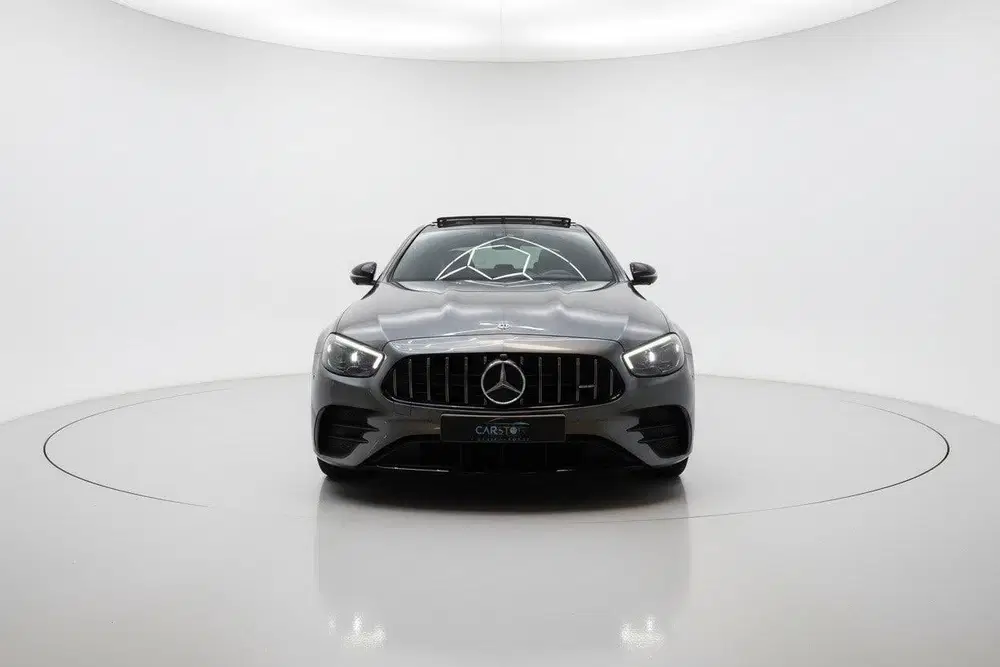 Mercedes-Benz E-Klasse 200 AMG NIGHT PANO SFEER 360 LEER uit 2021, foto 2