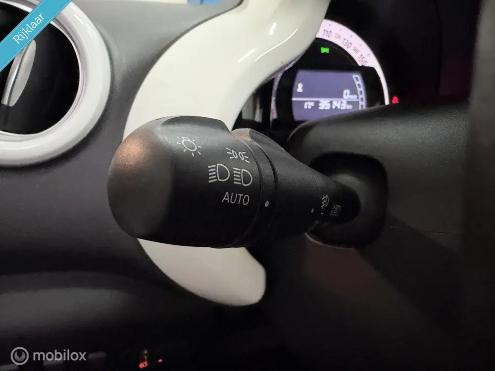 Renault Twingo 1.0 SCe Intens uit 2020, foto 12