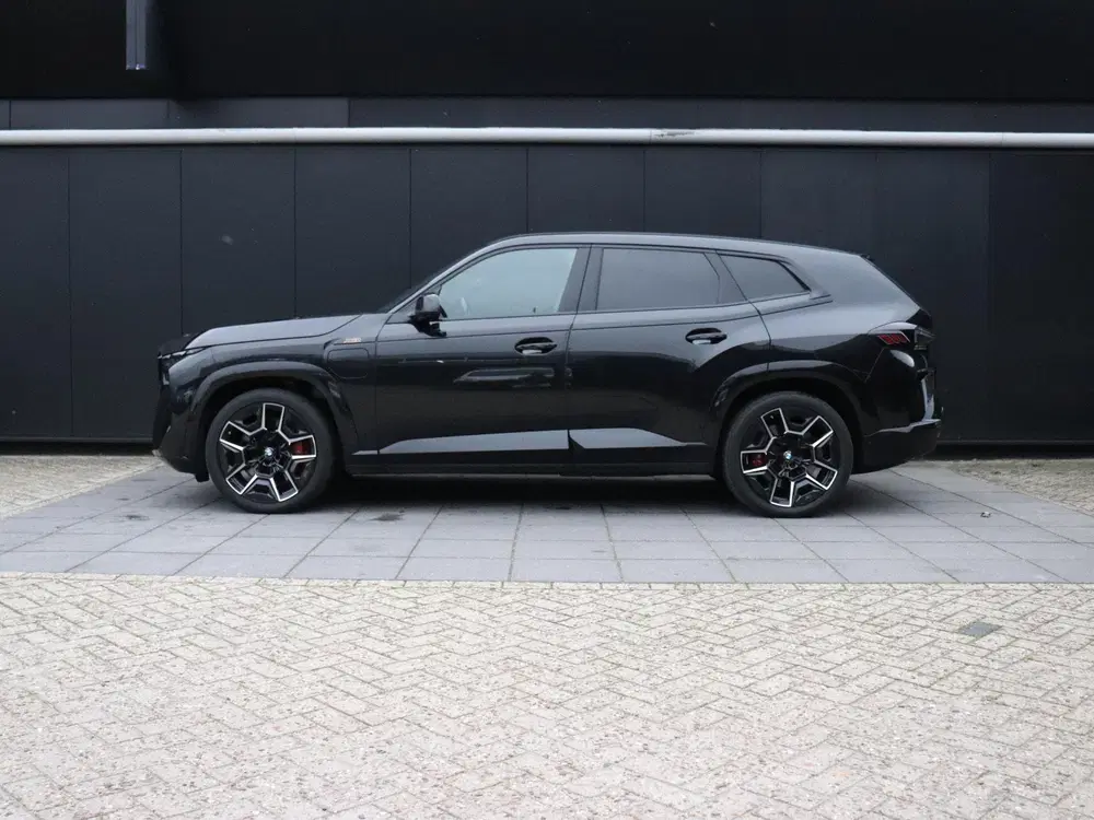 BMW XM PHEV 30 kWh V8 uit 2023, foto 2