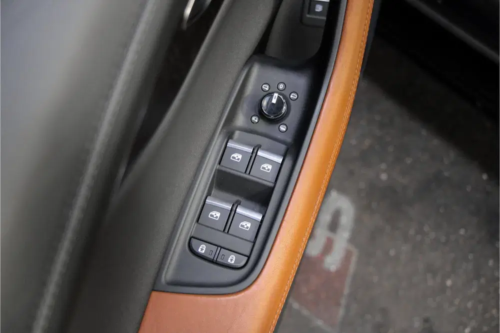 Audi Q8 55 TFSIe QUATTRO S Edtion PL+ uit 2023, foto 14