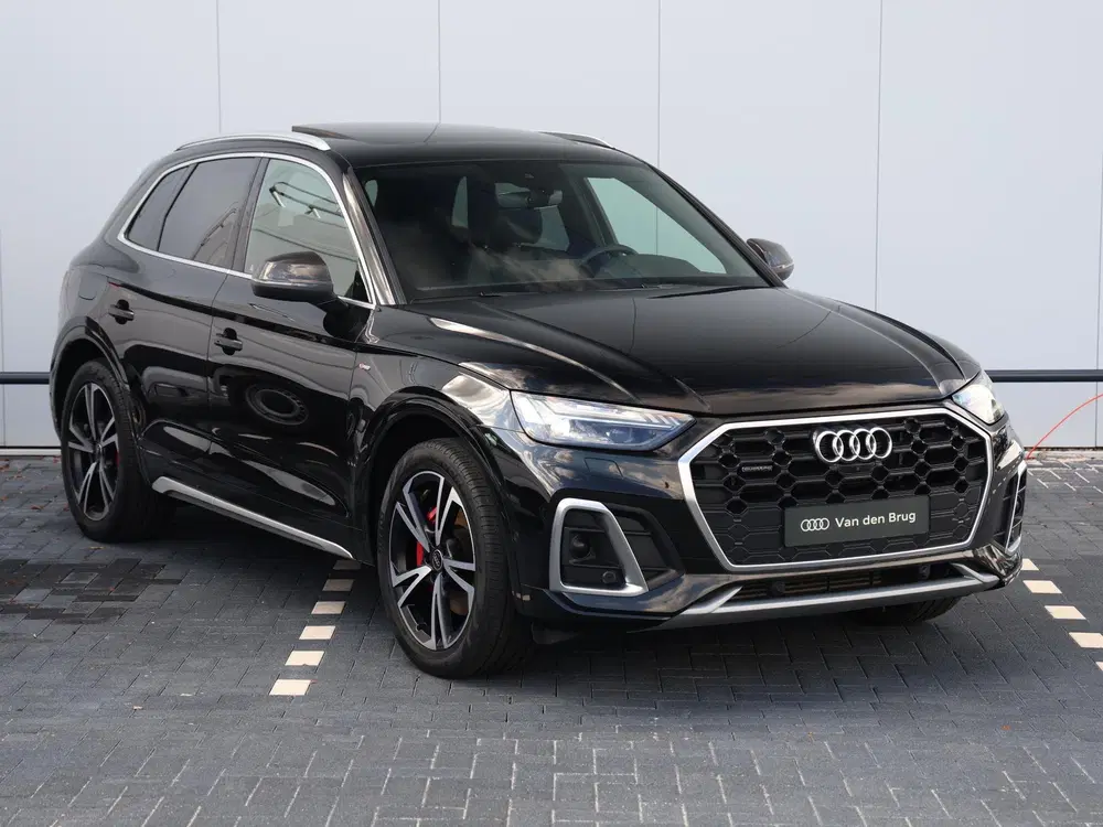 Audi Q5 55 TFSI e S edition Competition uit 2023, foto 3