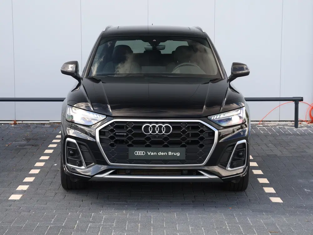 Audi Q5 55 TFSI e S edition Competition uit 2023, foto 4