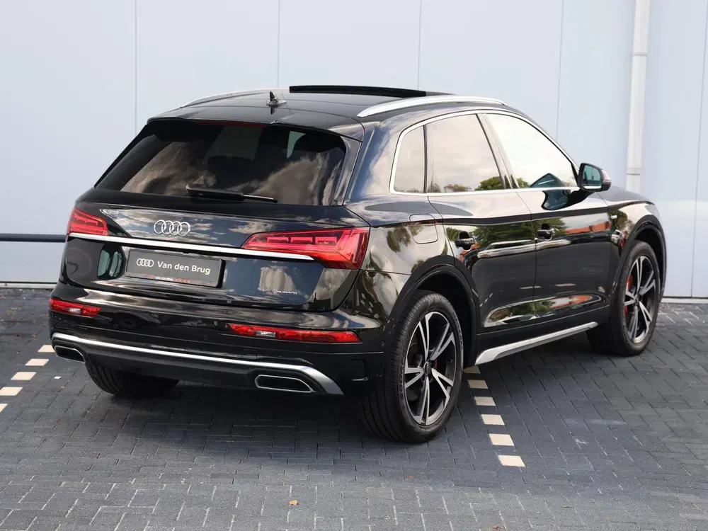 Audi Q5 55 TFSI e S edition Competition uit 2023, foto 5