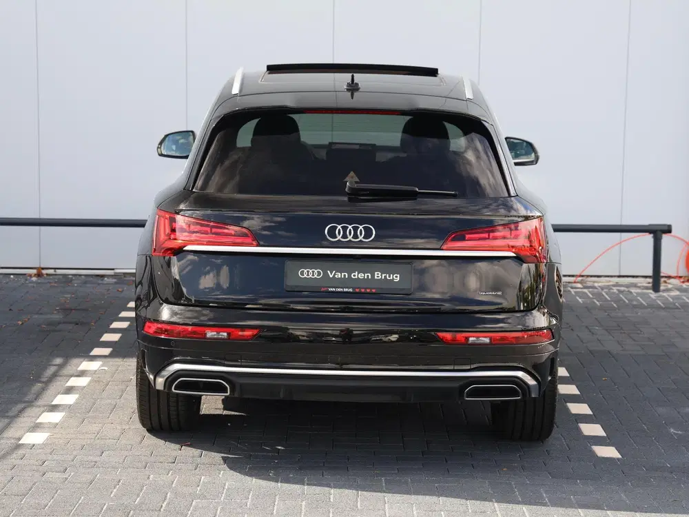 Audi Q5 55 TFSI e S edition Competition uit 2023, foto 6