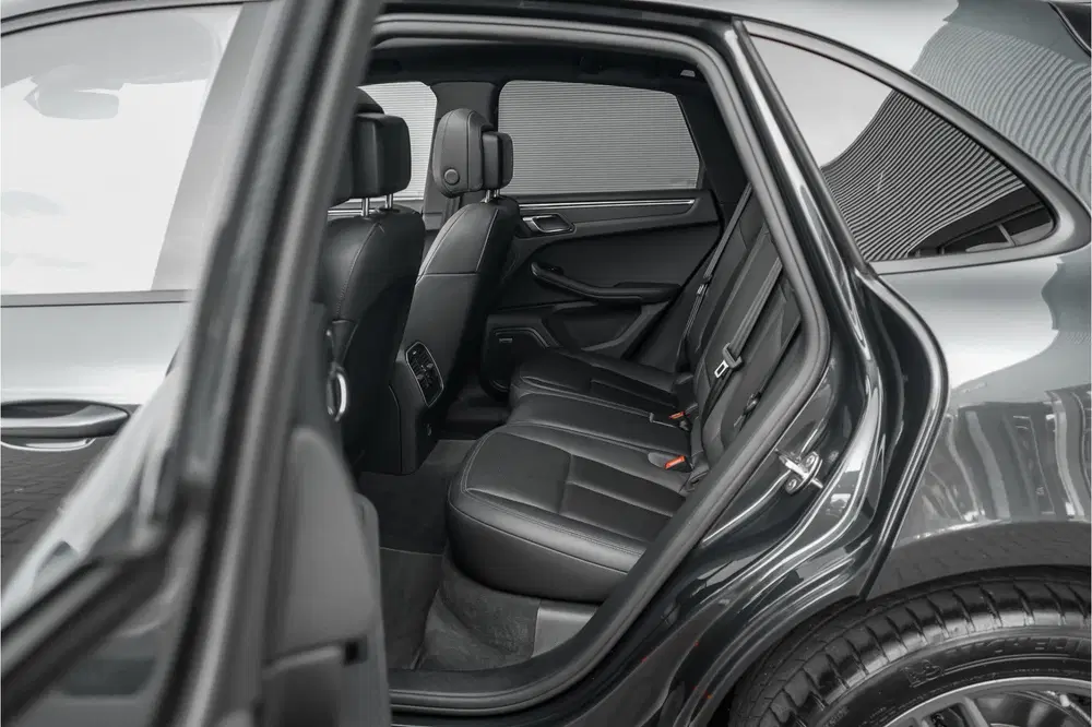 Porsche Macan 2.0 Pano Luchtvering Bose Sport Chrono 20" uit 2019, foto 6