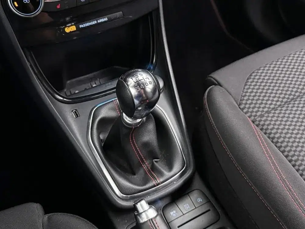 Ford Puma 1.0 EcoBoost Hybrid ST-Line uit 2024, foto 13