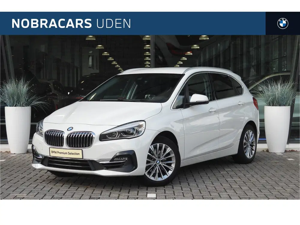 BMW 2-serie Active Tourer 218i Executive Luxury Line A uit 2020