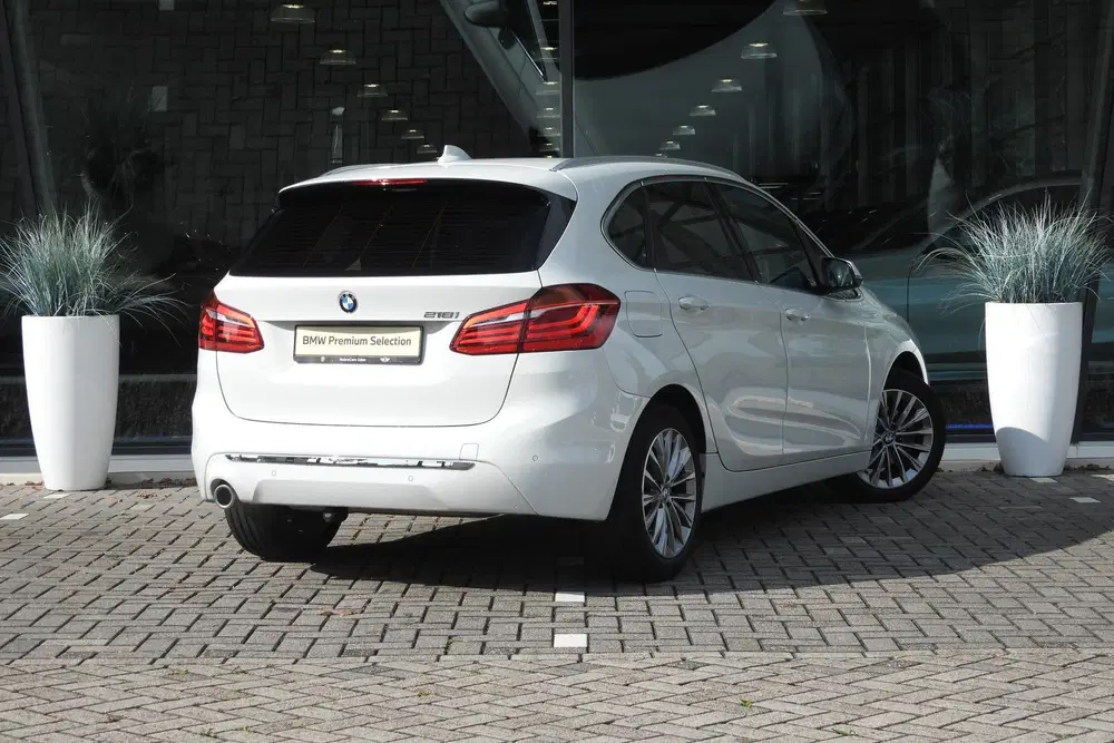 BMW 2-serie Active Tourer 218i Executive Luxury Line A uit 2020, foto 15